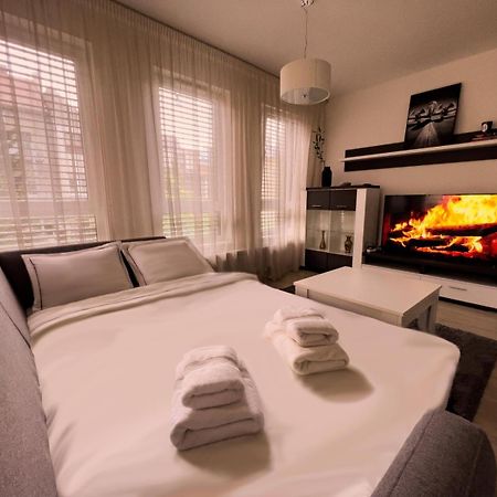 Elegant Escape Apartment II - City Centre Bratislava Dış mekan fotoğraf