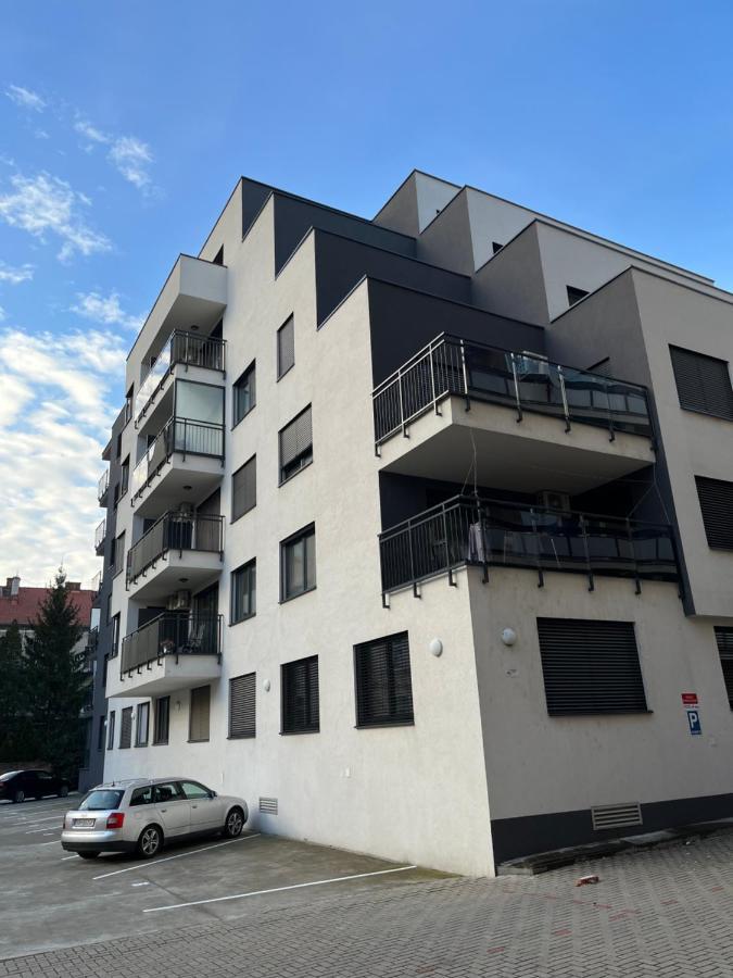 Elegant Escape Apartment II - City Centre Bratislava Dış mekan fotoğraf