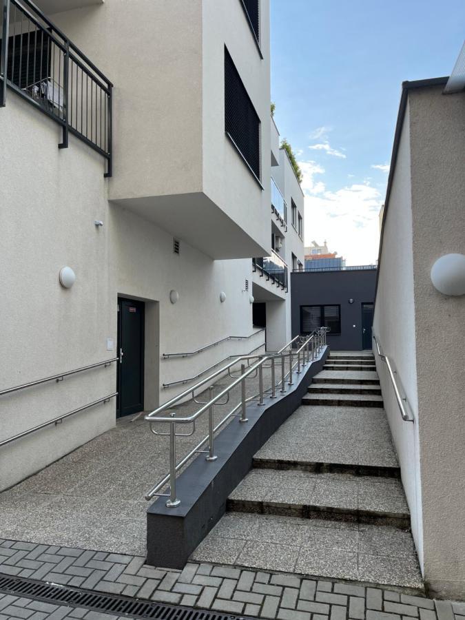 Elegant Escape Apartment II - City Centre Bratislava Dış mekan fotoğraf