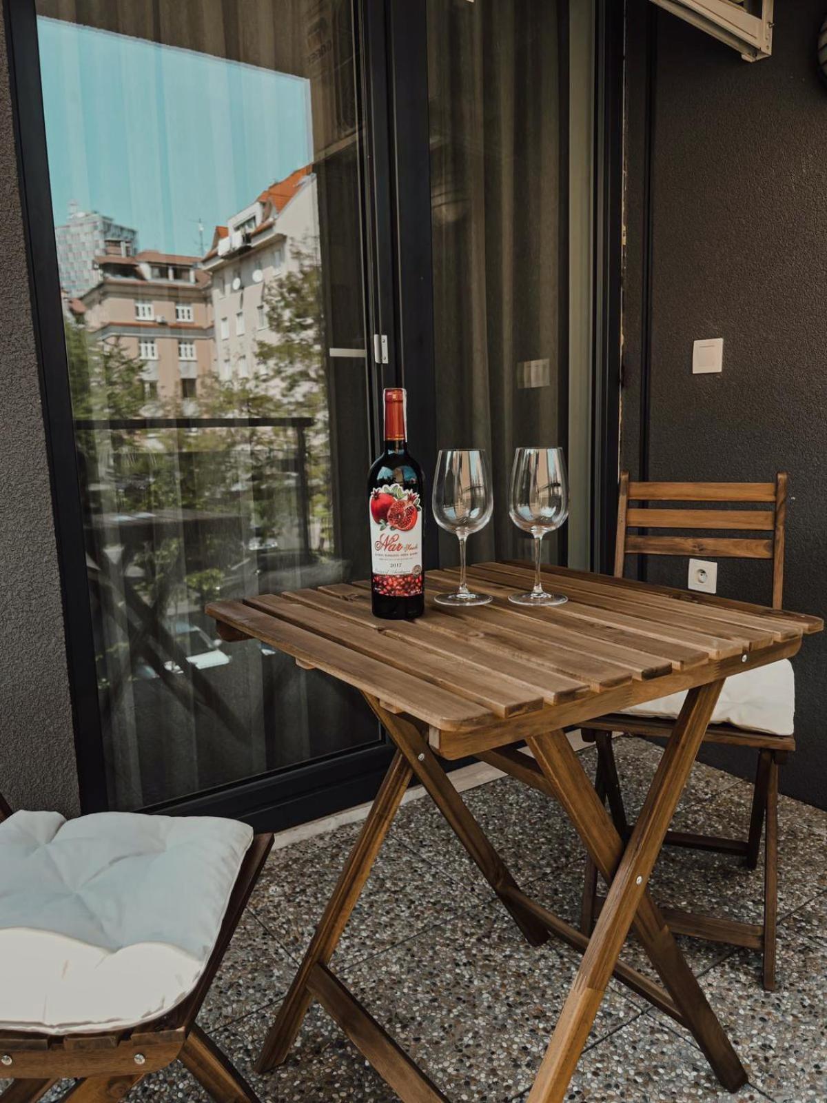 Elegant Escape Apartment II - City Centre Bratislava Dış mekan fotoğraf