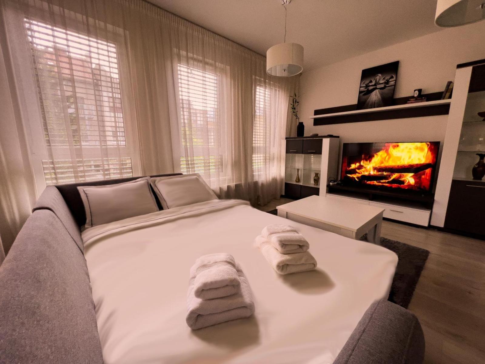 Elegant Escape Apartment II - City Centre Bratislava Dış mekan fotoğraf